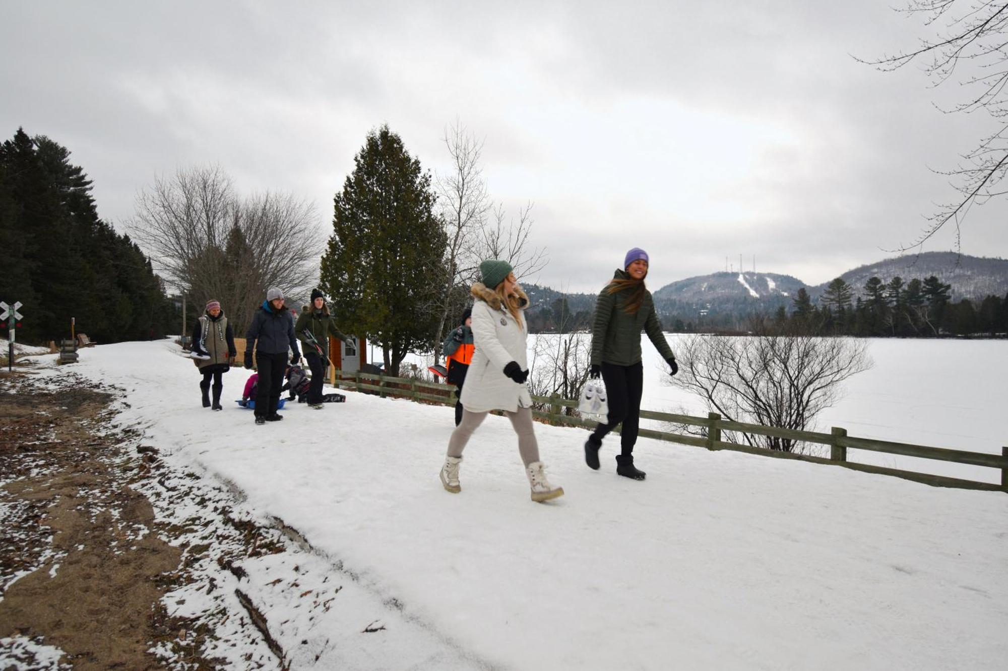 Le Partage Lodge: Destination Plein Air Et Sociale Val-Morin Buitenkant foto
